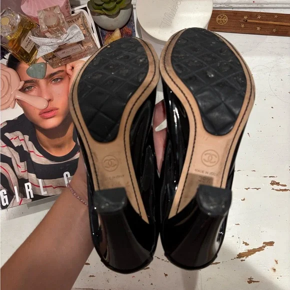 Chanel Glossy Black Women's Heels - Picture 3 of 5